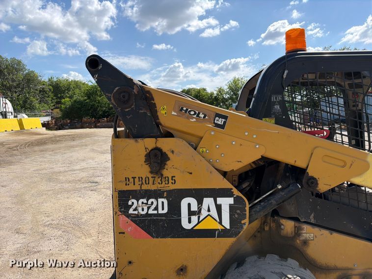 image for item ED5298 2017 Caterpillar 262D skid steer loader