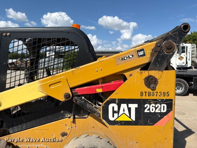 image for item ED5298 2017 Caterpillar 262D skid steer loader