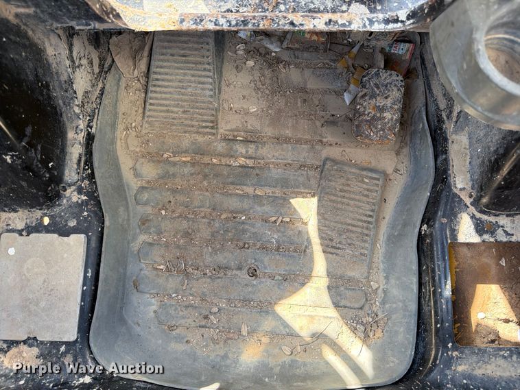 image for item ED5298 2017 Caterpillar 262D skid steer loader