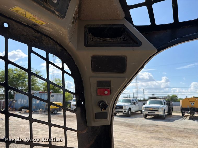 image for item ED5298 2017 Caterpillar 262D skid steer loader