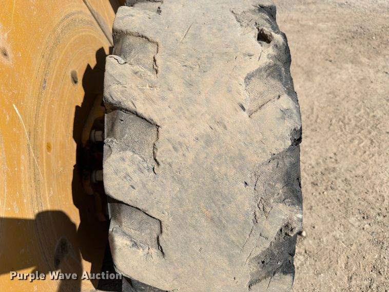 image for item ED5298 2017 Caterpillar 262D skid steer loader