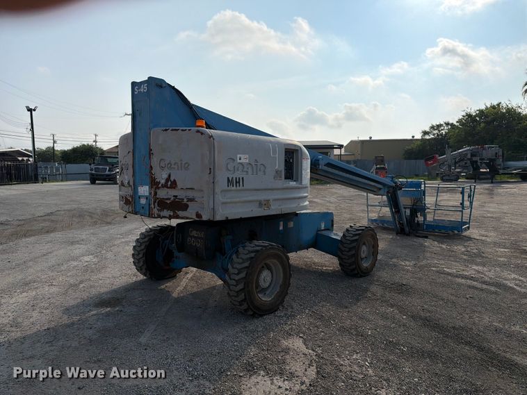 image for item ED5299 2000 Genie S-45 boom lift