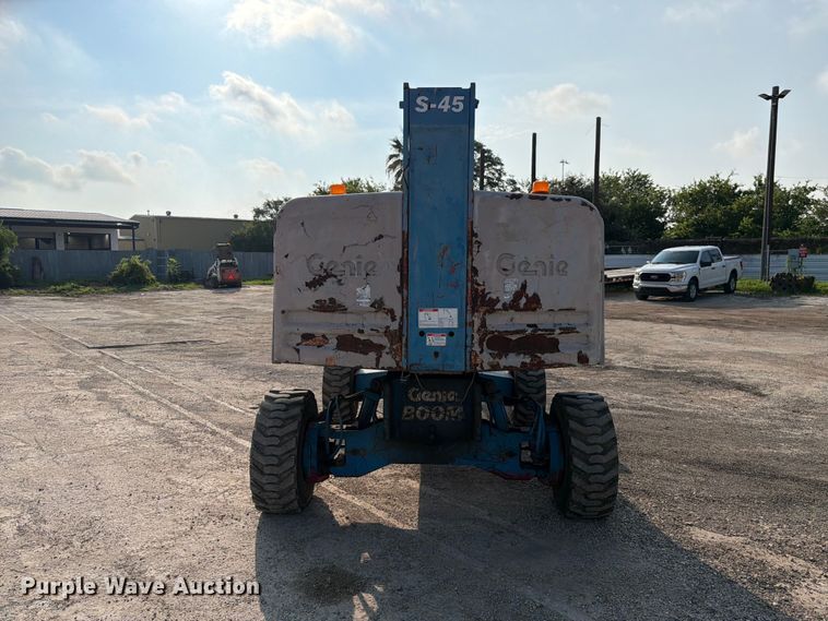image for item ED5299 2000 Genie S-45 boom lift