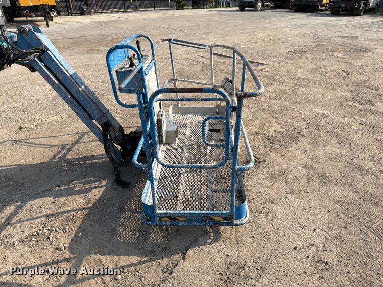 image for item ED5299 2000 Genie S-45 boom lift