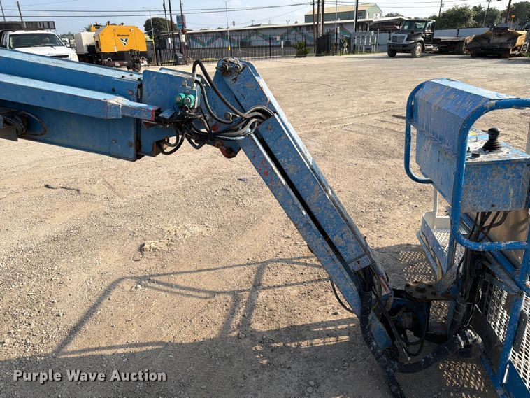 image for item ED5299 2000 Genie S-45 boom lift