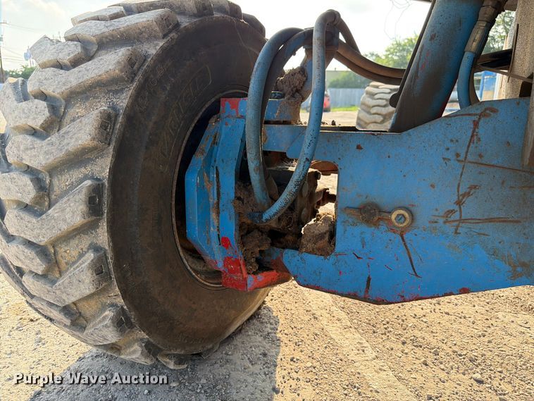 image for item ED5299 2000 Genie S-45 boom lift