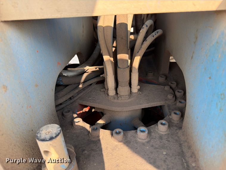 image for item ED5299 2000 Genie S-45 boom lift