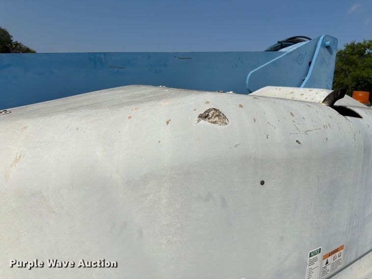 image for item ED5299 2000 Genie S-45 boom lift