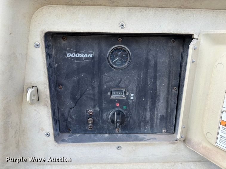 image for item ED5300 2013 Doosan P185WJD-T41 air compressor