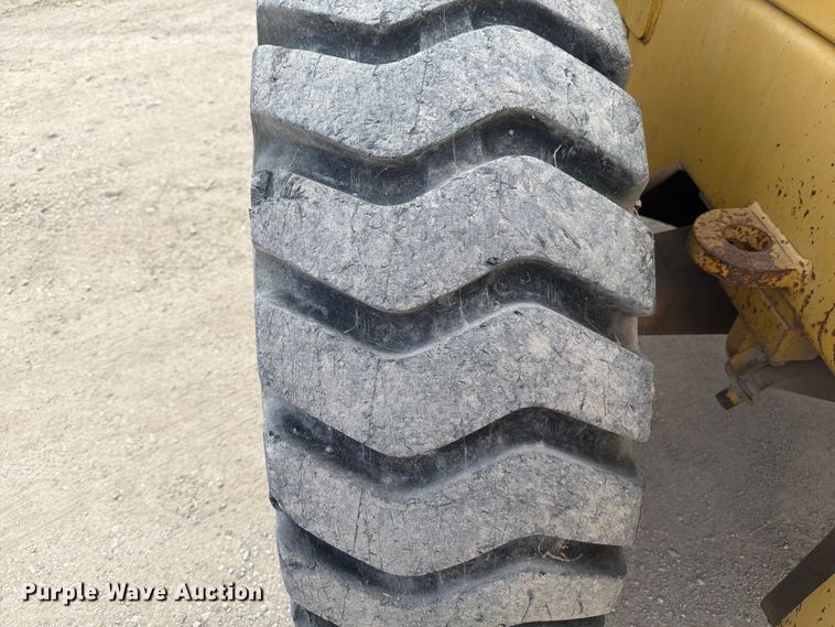 image for item ED5302 1994 Komatsu WA180-1 wheel loader