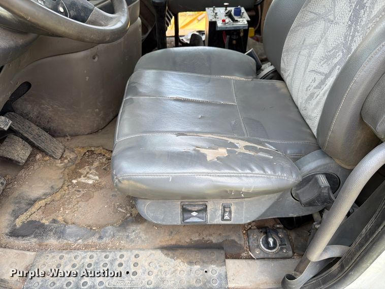 image for item ED5304 2011 Freightliner Cascadia water truck
