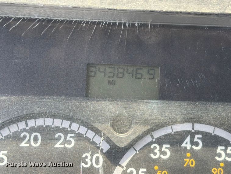 image for item ED5304 2011 Freightliner Cascadia water truck