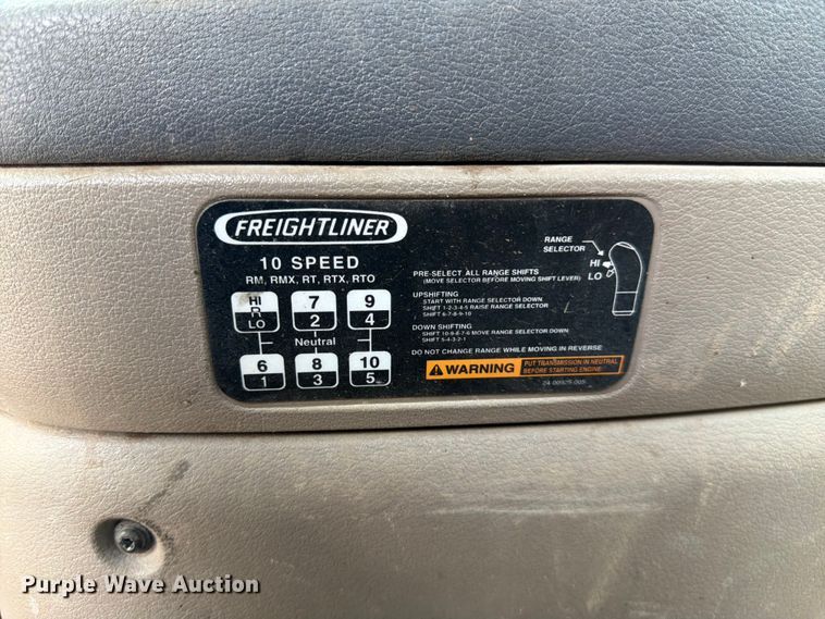 image for item ED5304 2011 Freightliner Cascadia water truck