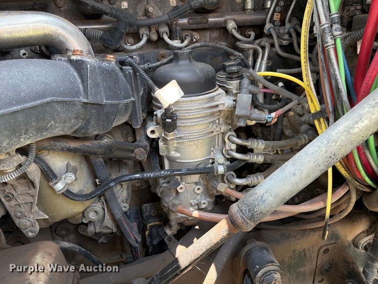 image for item ED5304 2011 Freightliner Cascadia water truck