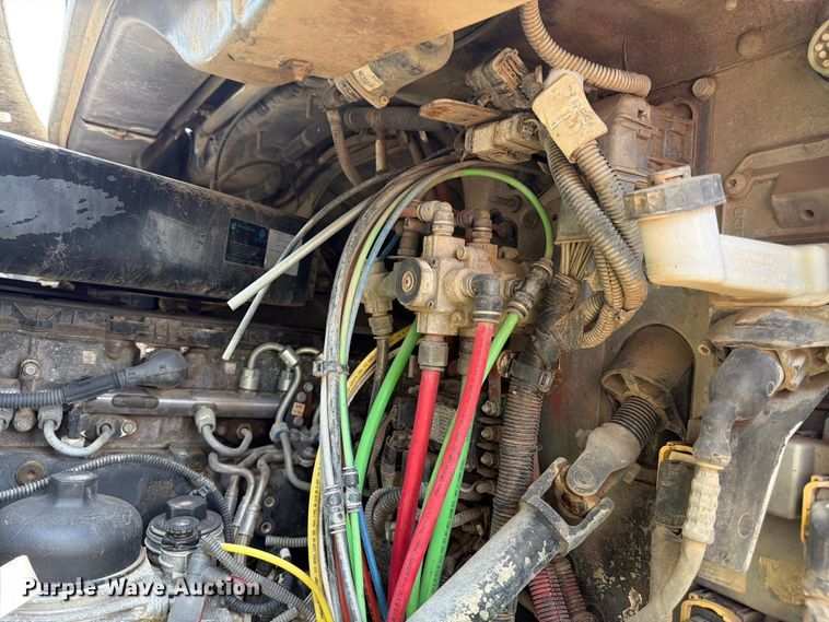 image for item ED5304 2011 Freightliner Cascadia water truck