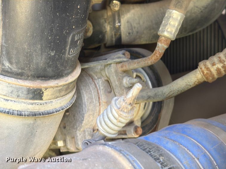 image for item ED5304 2011 Freightliner Cascadia water truck