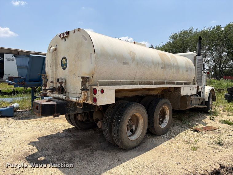 image for item ED5307 1986 Freightliner Conventional water truck