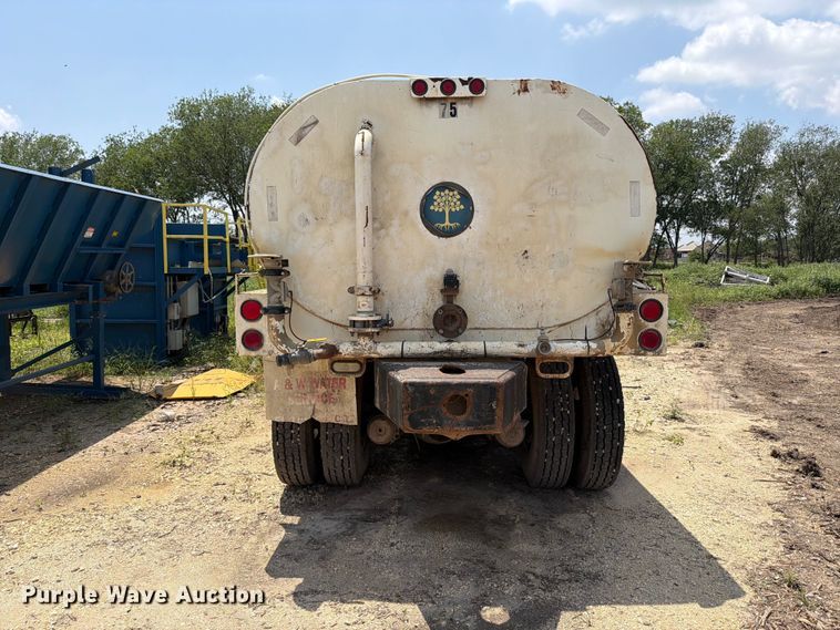 image for item ED5307 1986 Freightliner Conventional water truck