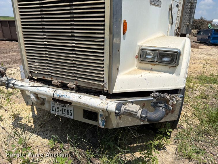 image for item ED5307 1986 Freightliner Conventional water truck
