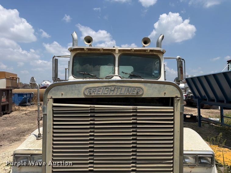 image for item ED5307 1986 Freightliner Conventional water truck