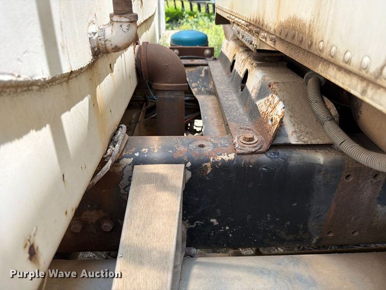 image for item ED5307 1986 Freightliner Conventional water truck