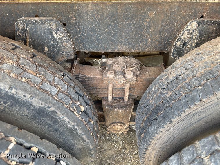 image for item ED5307 1986 Freightliner Conventional water truck