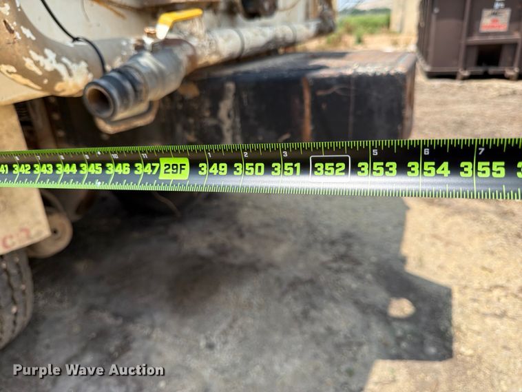 image for item ED5307 1986 Freightliner Conventional water truck