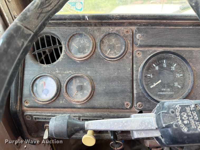 image for item ED5307 1986 Freightliner Conventional water truck
