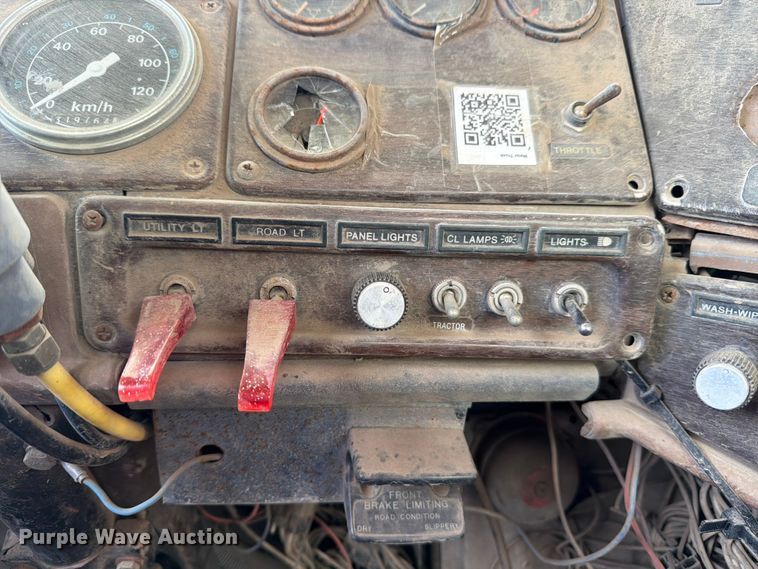 image for item ED5307 1986 Freightliner Conventional water truck