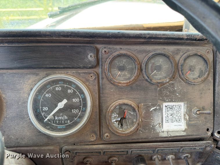 image for item ED5307 1986 Freightliner Conventional water truck