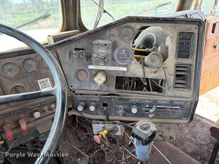 image for item ED5307 1986 Freightliner Conventional water truck