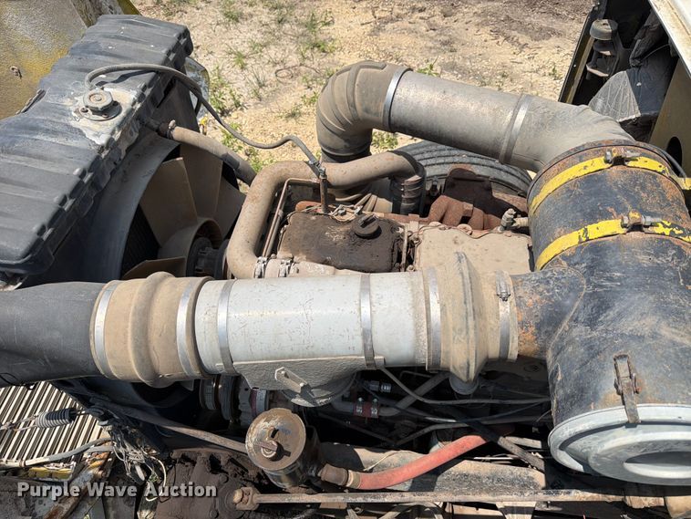 image for item ED5307 1986 Freightliner Conventional water truck