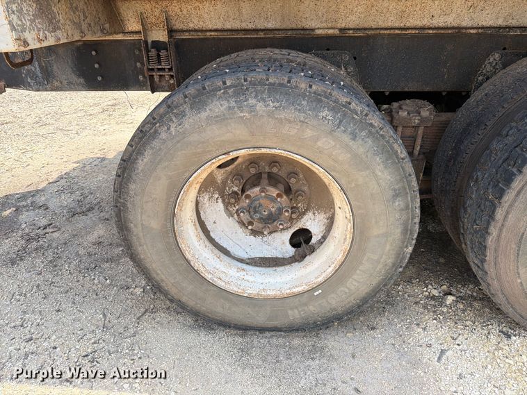 image for item ED5307 1986 Freightliner Conventional water truck