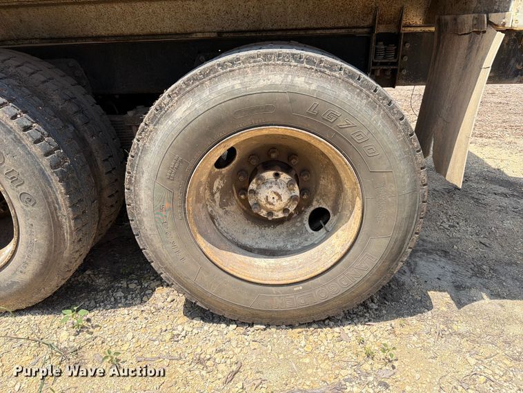 image for item ED5307 1986 Freightliner Conventional water truck
