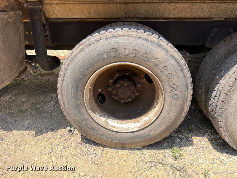 image for item ED5307 1986 Freightliner Conventional water truck