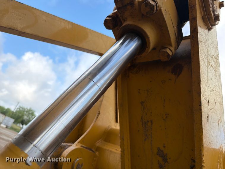 image for item ED5316 Caterpillar D6R XL dozer