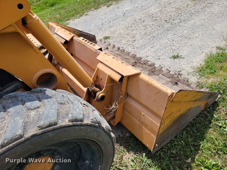image for item EE1058 2005 Case 420 skid steer loader