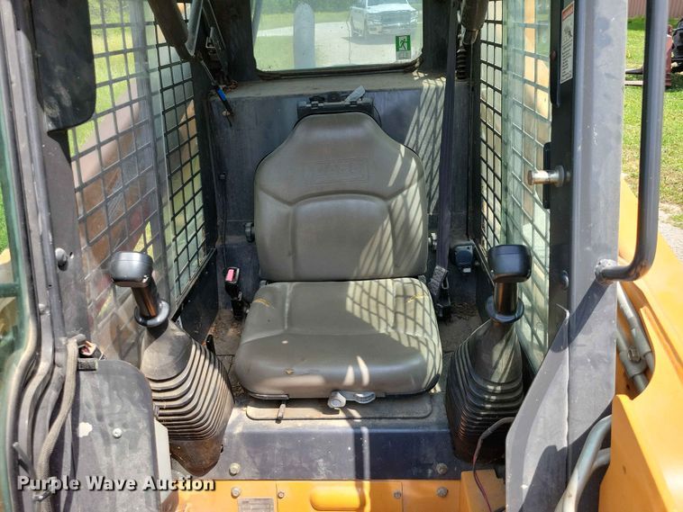 image for item EE1058 2005 Case 420 skid steer loader