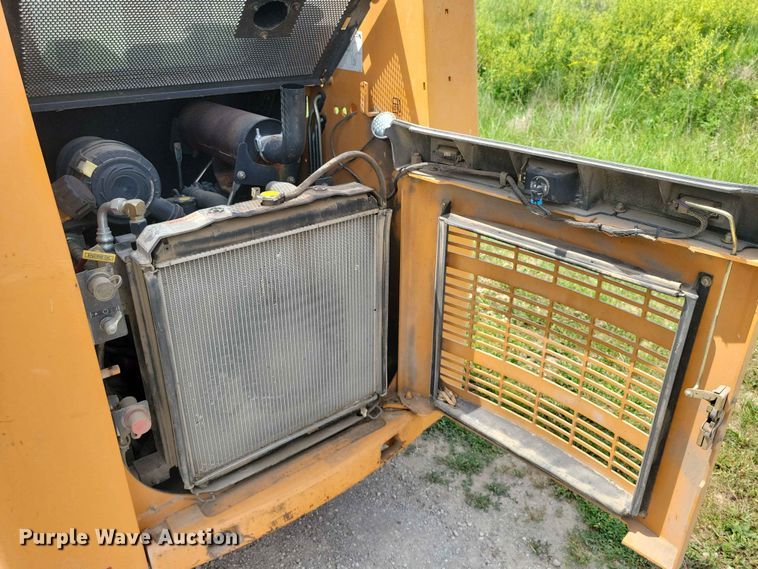 image for item EE1058 2005 Case 420 skid steer loader