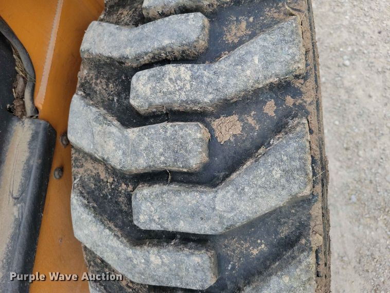 image for item EE1058 2005 Case 420 skid steer loader