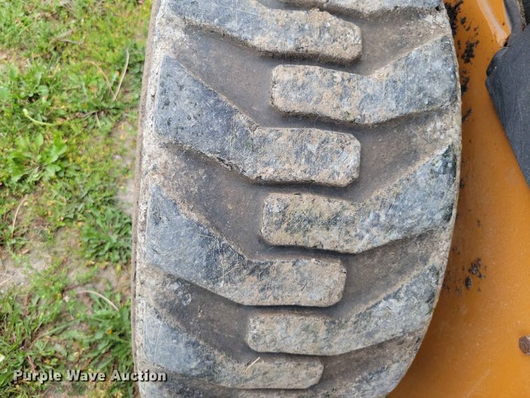 image for item EE1058 2005 Case 420 skid steer loader