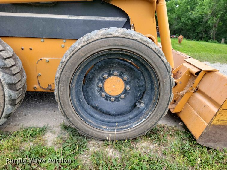 image for item EE1058 2005 Case 420 skid steer loader