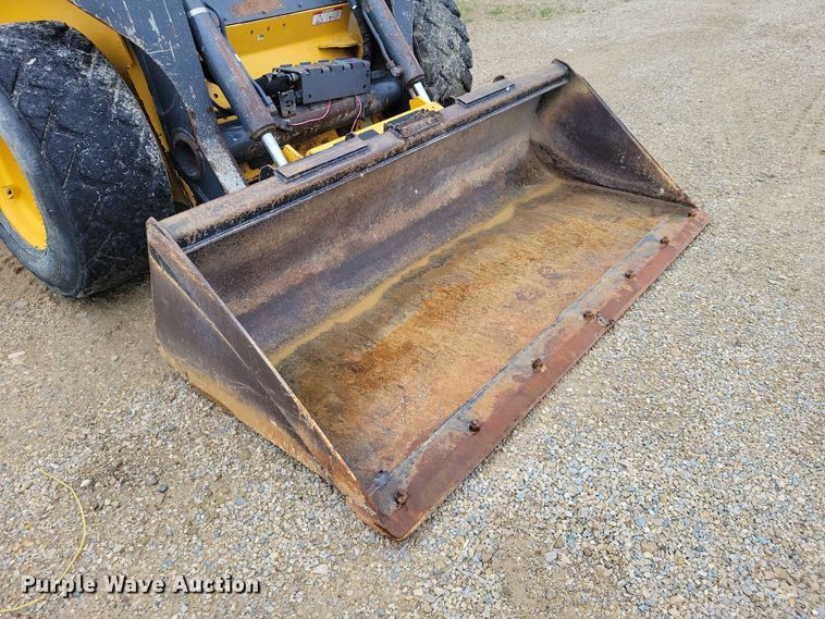 image for item EE1059 2023 John Deere 330G skid steer loader