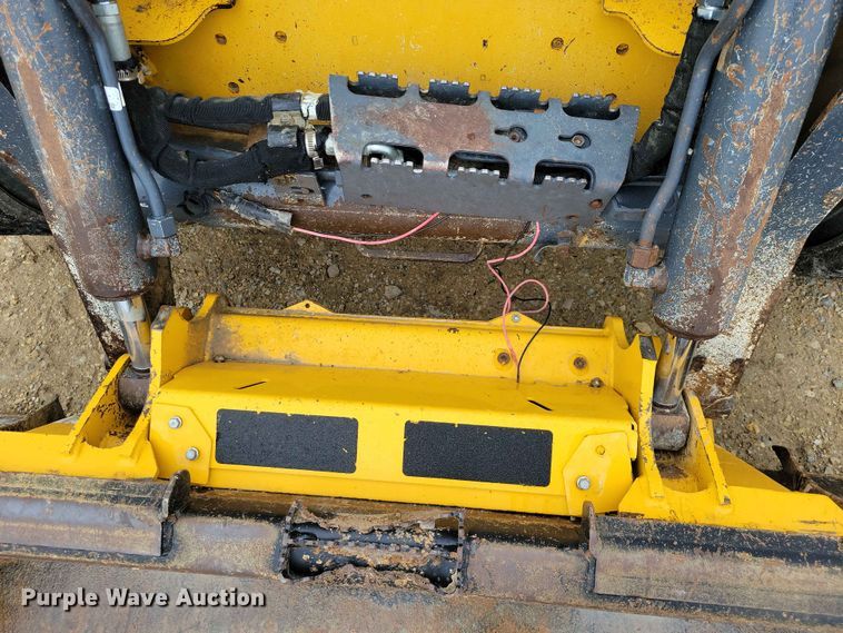 image for item EE1059 2023 John Deere 330G skid steer loader