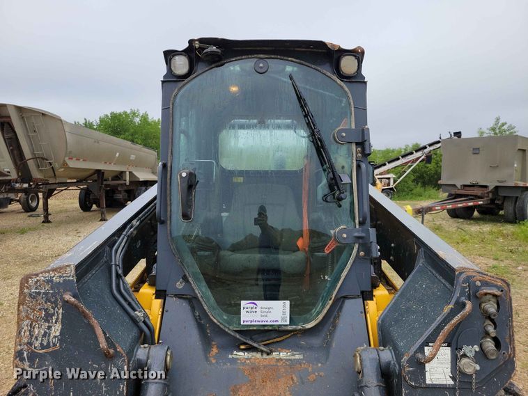 image for item EE1059 2023 John Deere 330G skid steer loader