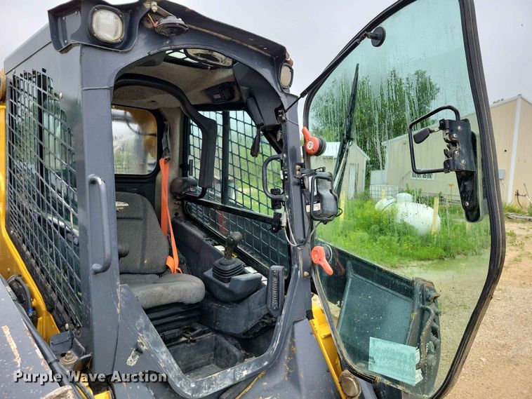 image for item EE1059 2023 John Deere 330G skid steer loader