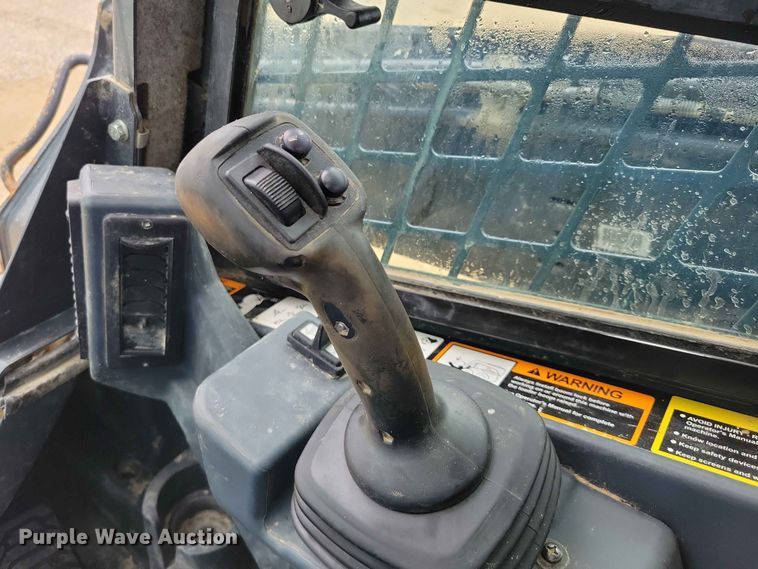image for item EE1059 2023 John Deere 330G skid steer loader