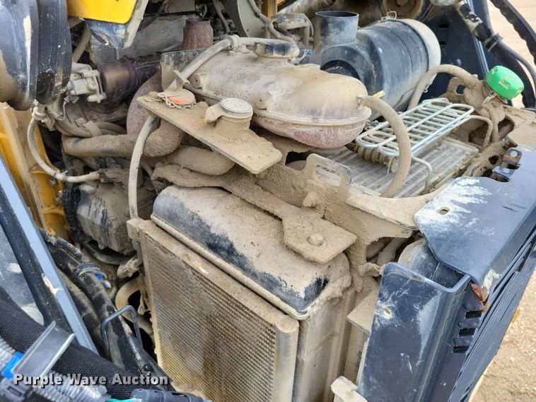 image for item EE1059 2023 John Deere 330G skid steer loader