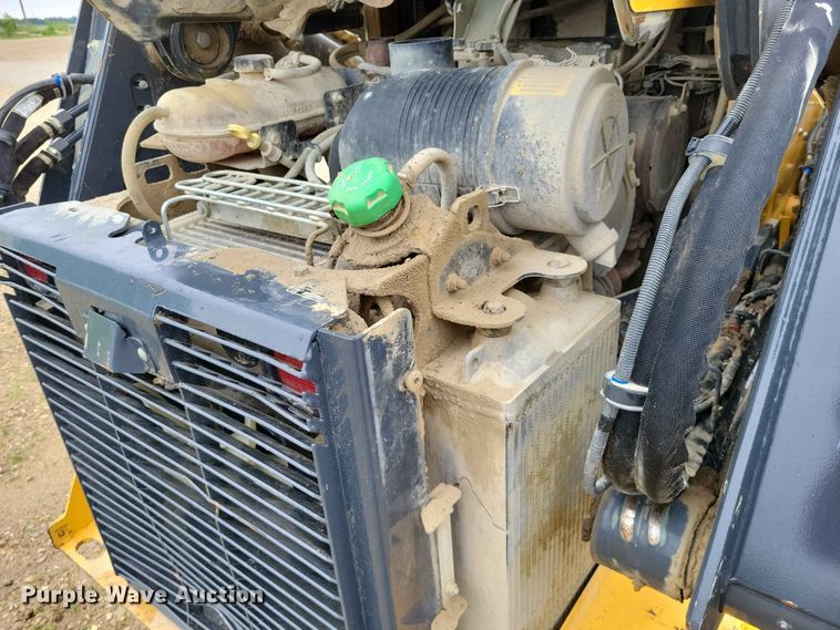 image for item EE1059 2023 John Deere 330G skid steer loader