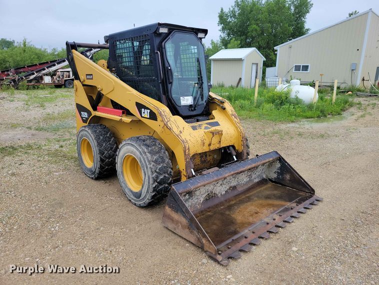 image for item EE1060 2009 Caterpillar 252B2 skid steer loader
